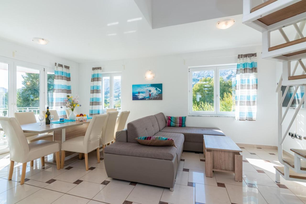 Beautiful Apartment Lovorka 6 , Baska, Krk エクステリア 写真
